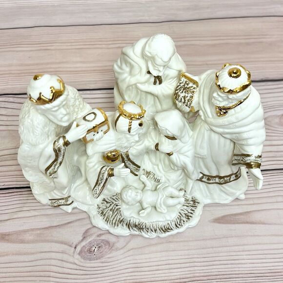 VTG Enesco Porcelain Nativity Scene Light Lamp White/Gold Christmas Holy Family - Picture 10 of 12